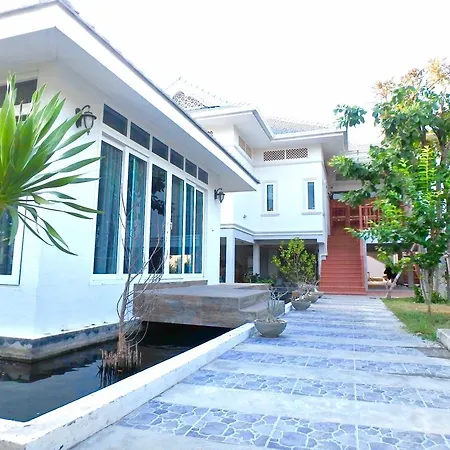 Marisa Villa Huahin
